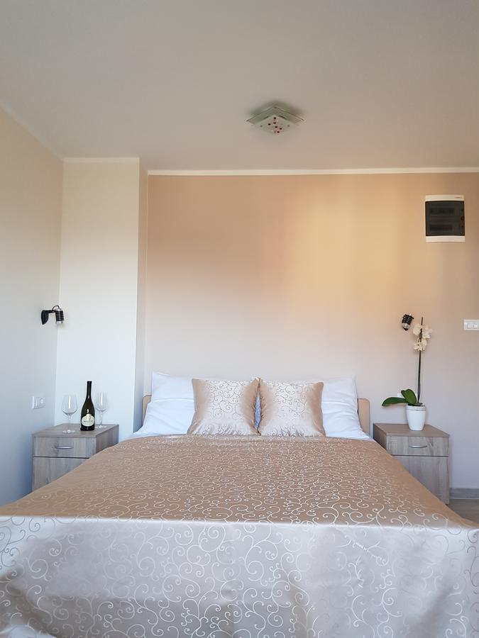 Ferienwohnung Fruskogorska Terasa Novi Sad Exterior foto